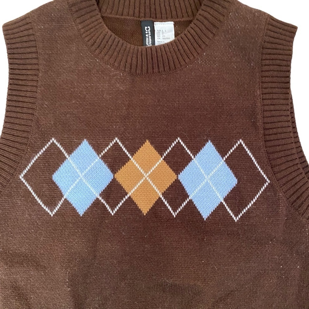 Sweater Vest Women’s Small  Divided by H&M Brown Blue And White Diamonds